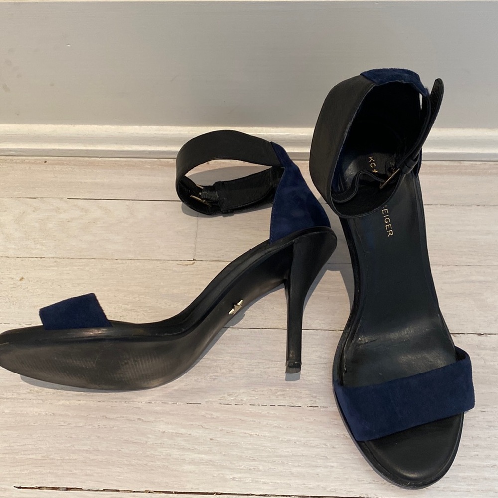 KG Kurt Geiger navy suede/black leather high sandals Size 38.5 EUC